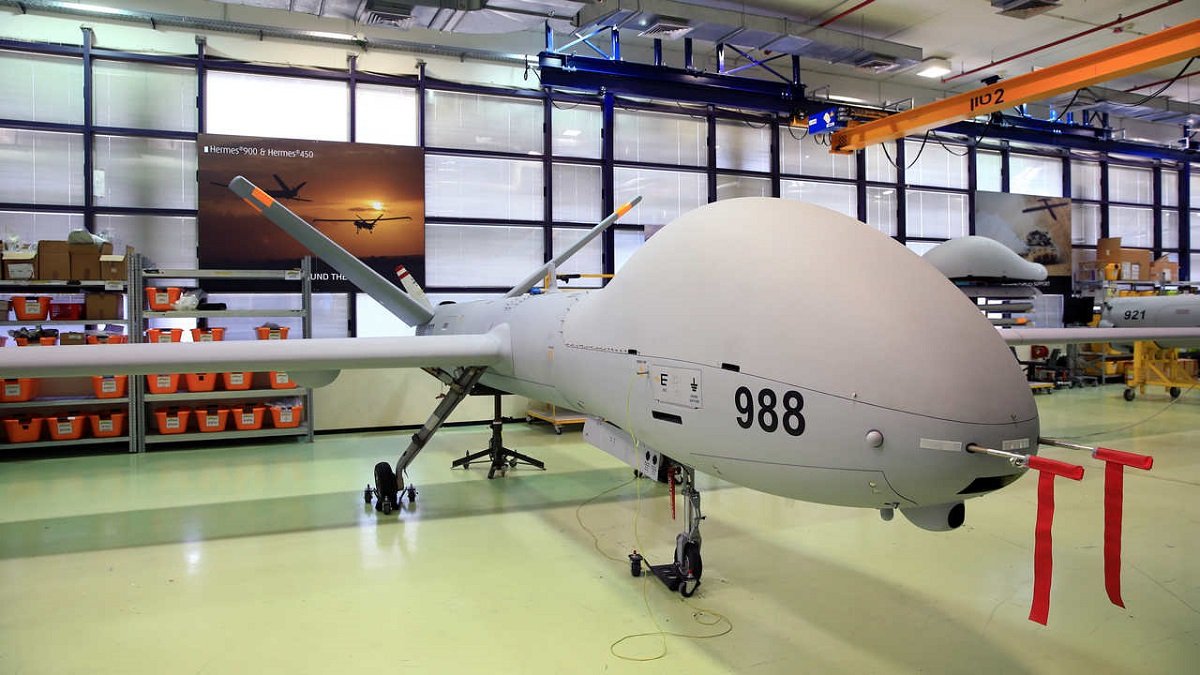 BEML Teams Up With IIT Kanpur For Pilotless Aircraft UAV DefenceXP 