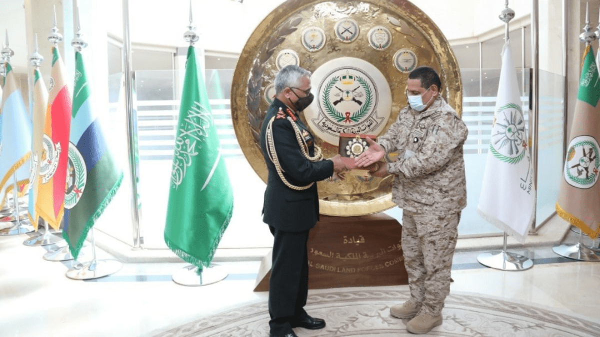 general MM naravane received a guard of honour at Saudi arabia army headquarter