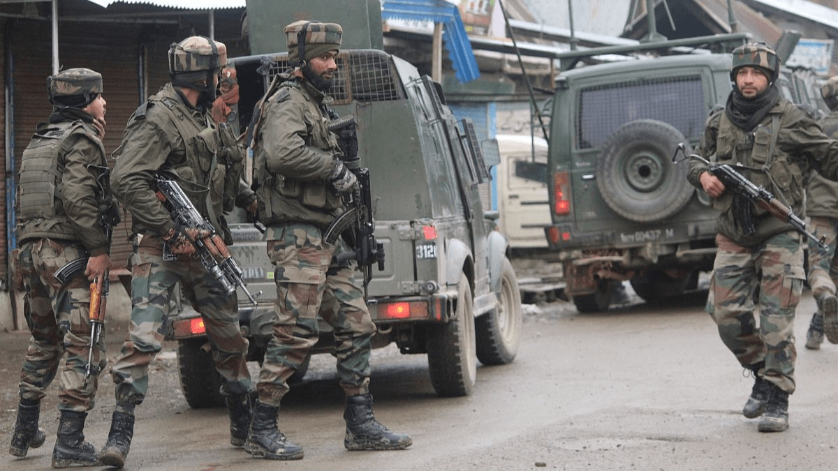 encounter broke out in baramulla jammu and kashmir